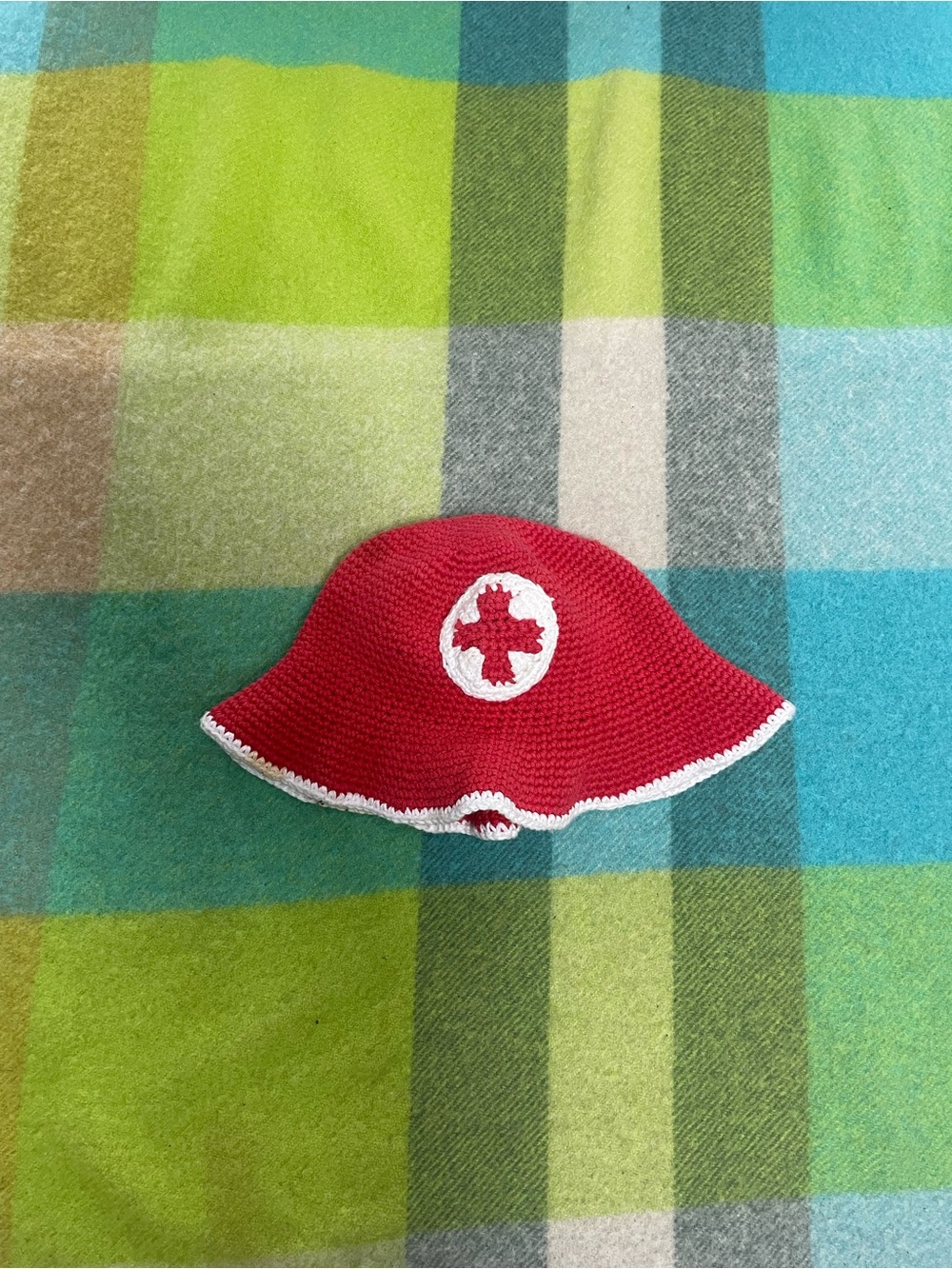 Vintage handmade red crocheted bucket hat women’s